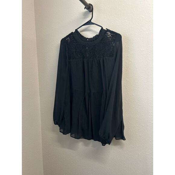 Torrid size 2 Black Lace Tiered Overlay Sheer Sleeve Women's Plus Size Top 2X - Picture 1 of 11